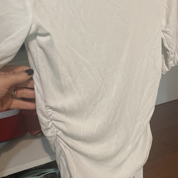 Free people solid shirt. Great for layering - Picture 3 of 3